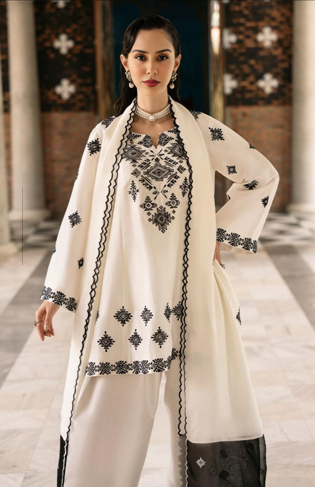Juliet – Luxury Embroidered 3 Pc