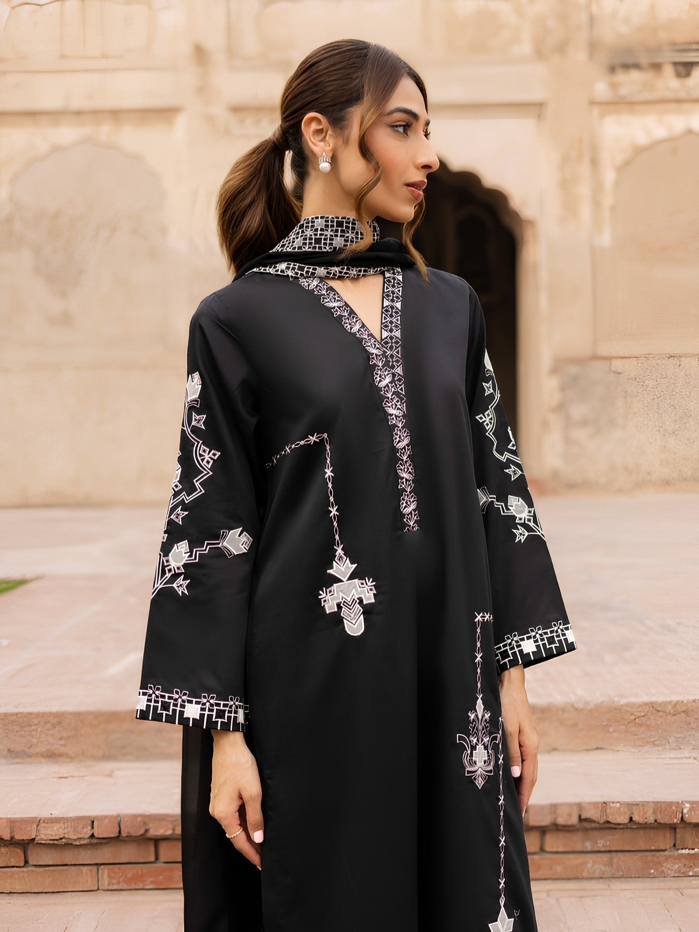 Solid Emb – Luxury Embroidered 3 Pc